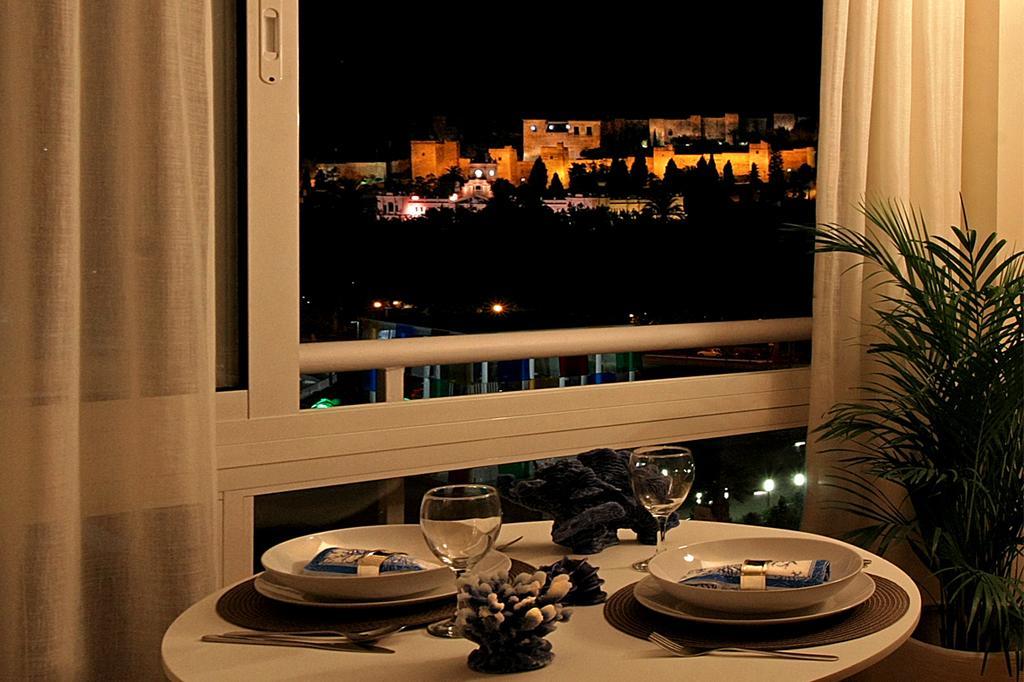 Apartamentos Malagueta Urban Beach Малага Экстерьер фото