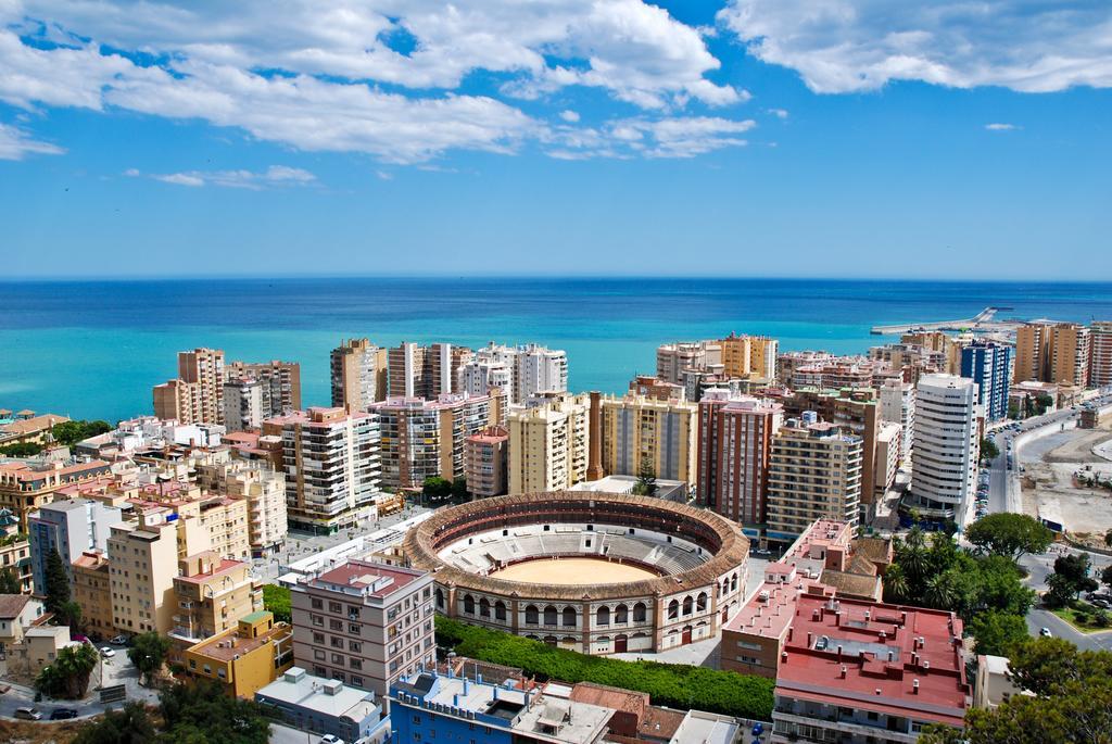 Apartamentos Malagueta Urban Beach Малага Экстерьер фото