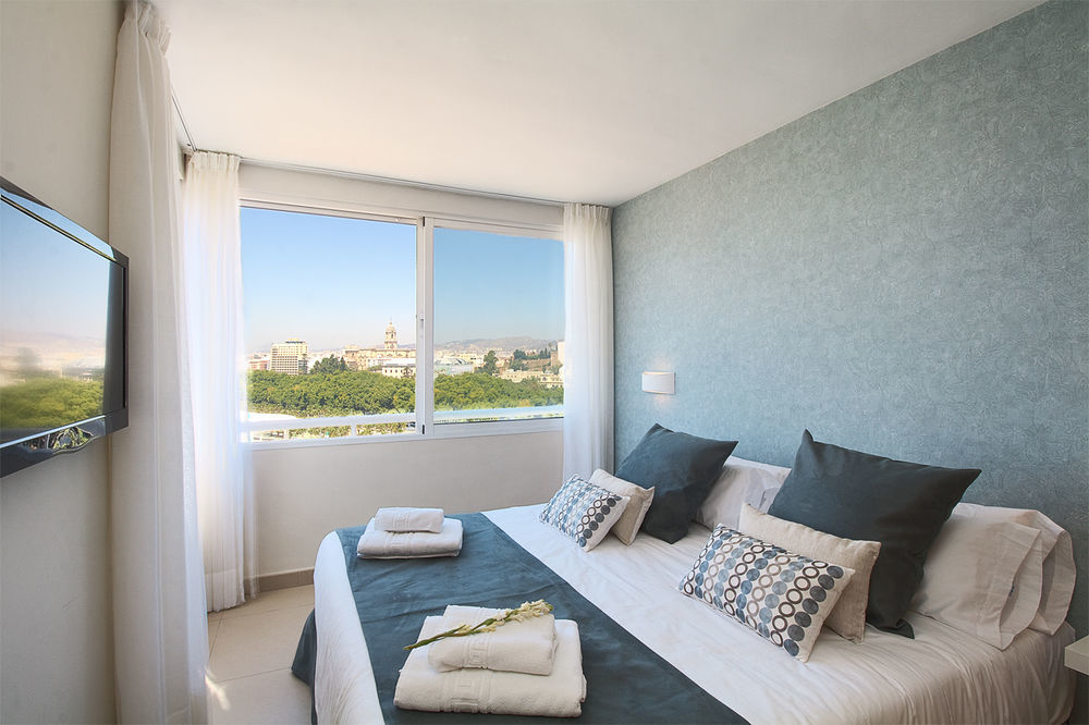 Apartamentos Malagueta Urban Beach Малага Экстерьер фото
